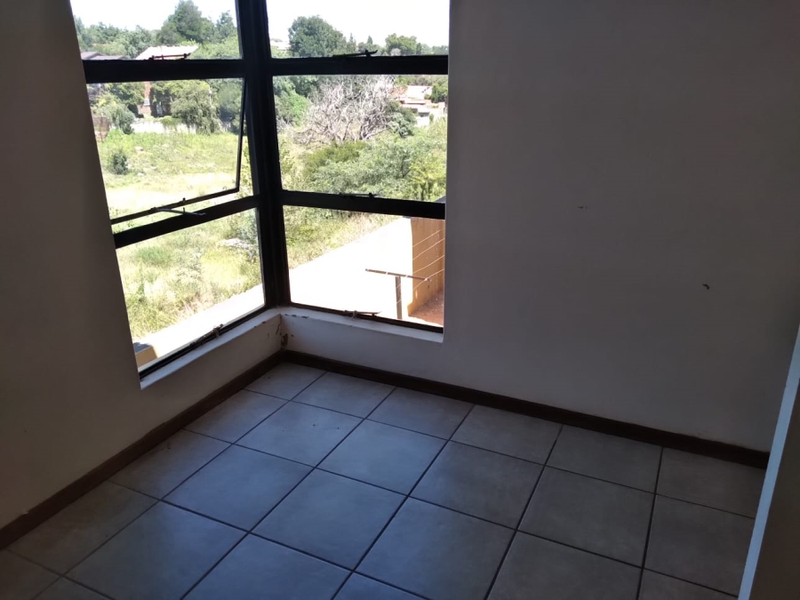 To Let 2 Bedroom Property for Rent in Discovery Gauteng