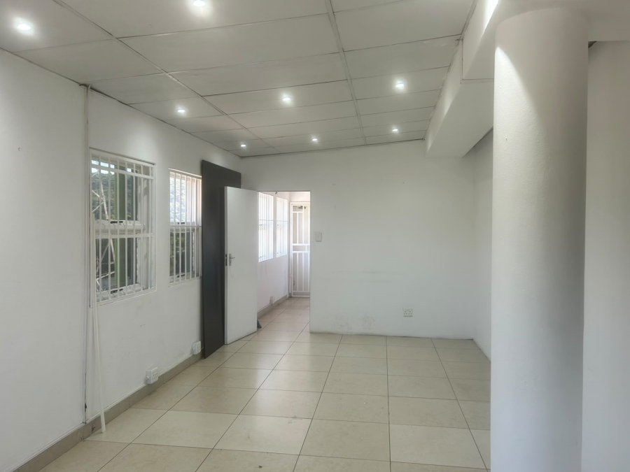 To Let Commercial Property for Rent in Mondeor Gauteng