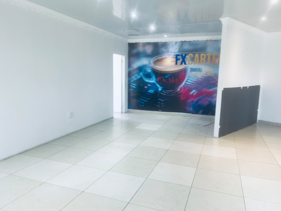 To Let Commercial Property for Rent in Mondeor Gauteng
