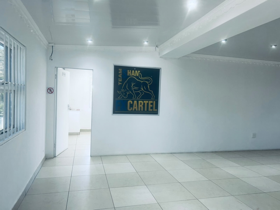 To Let Commercial Property for Rent in Mondeor Gauteng