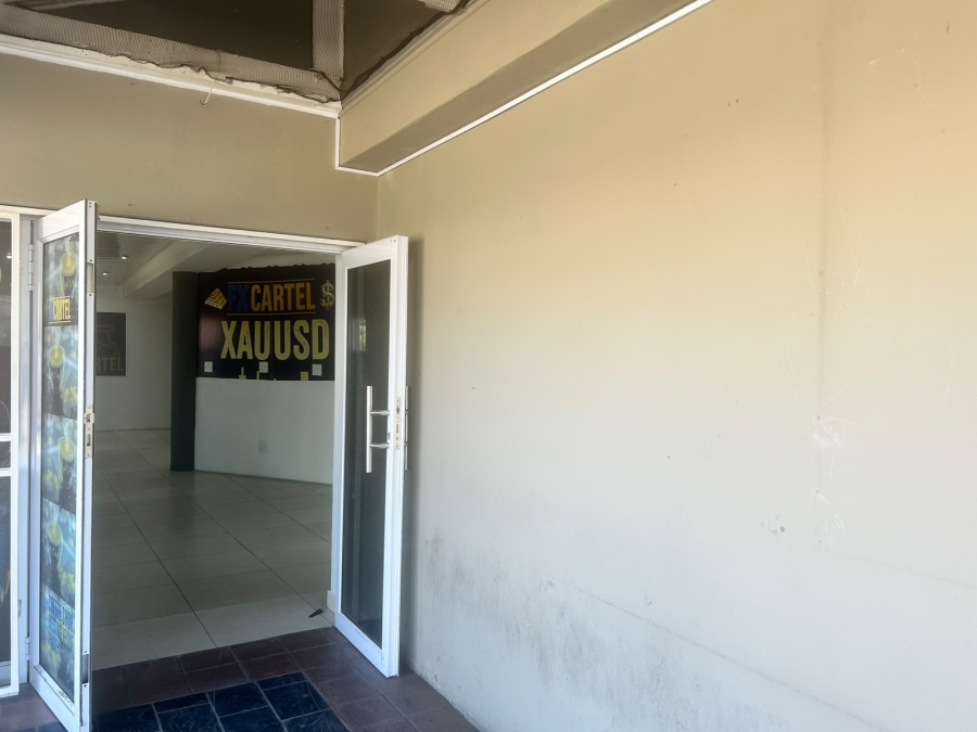 To Let Commercial Property for Rent in Mondeor Gauteng