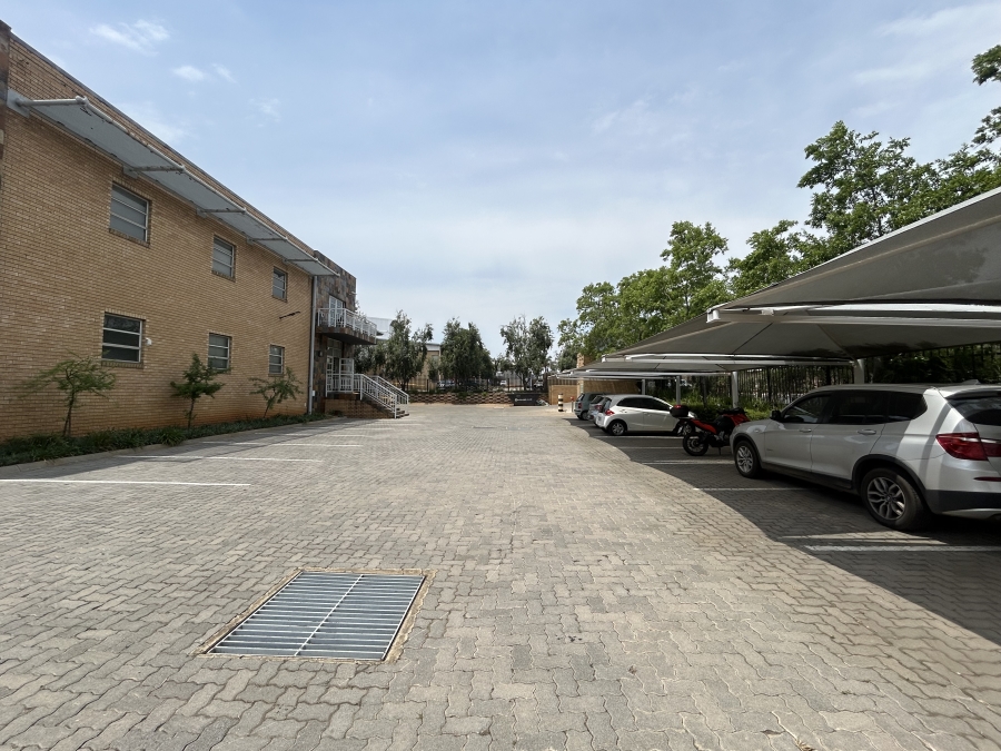 To Let Commercial Property for Rent in Spartan Gauteng
