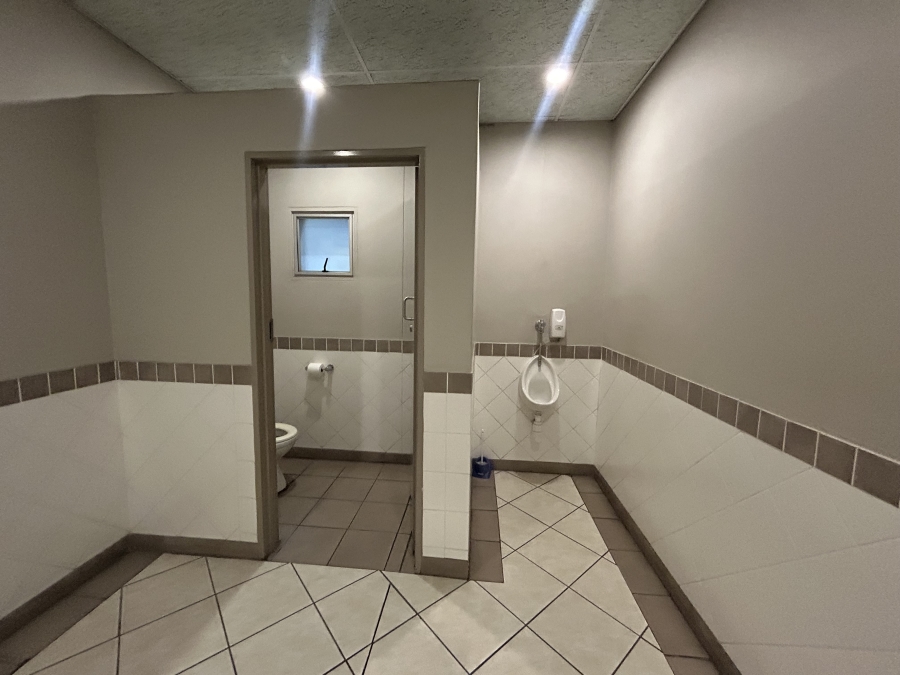 To Let Commercial Property for Rent in Spartan Gauteng