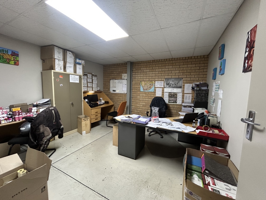 To Let Commercial Property for Rent in Spartan Gauteng