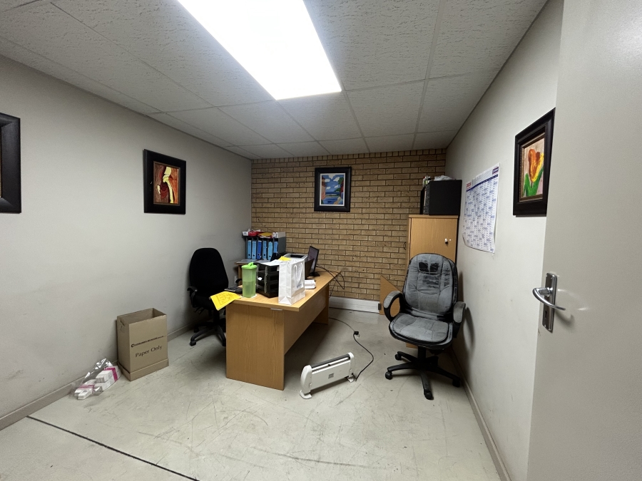To Let Commercial Property for Rent in Spartan Gauteng