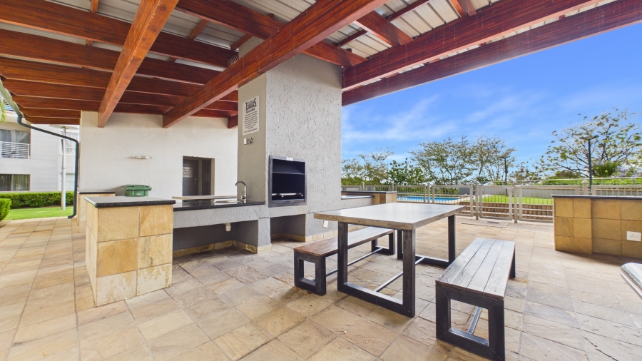 2 Bedroom Property for Sale in Sandhurst Gauteng