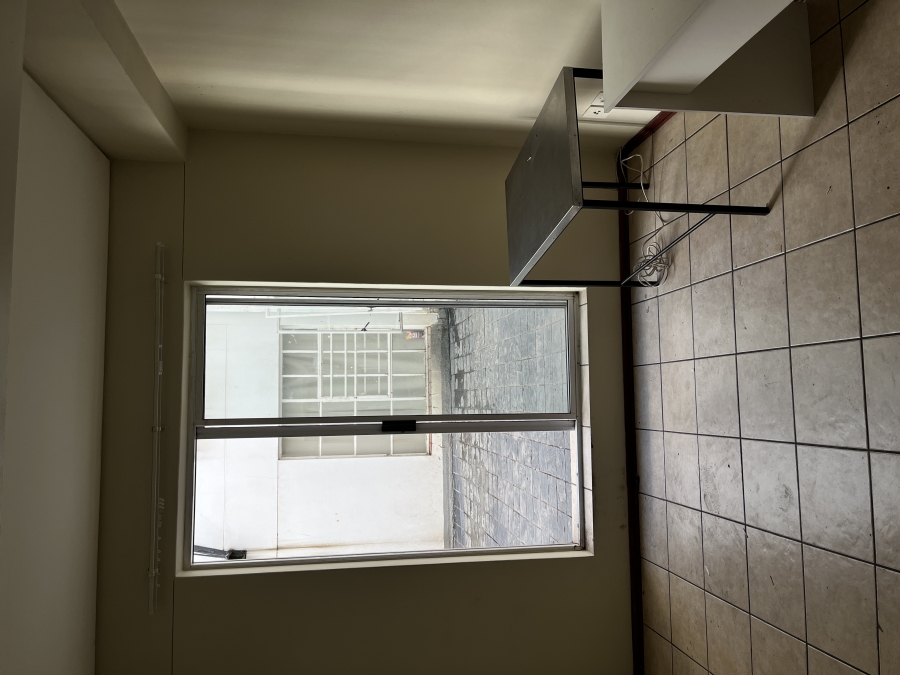 To Let 1 Bedroom Property for Rent in Braamfontein Werf Gauteng