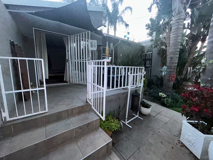 To Let 3 Bedroom Property for Rent in Allens Nek Gauteng