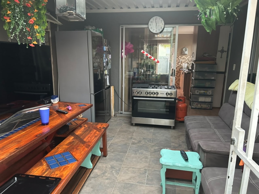 To Let 3 Bedroom Property for Rent in Allens Nek Gauteng