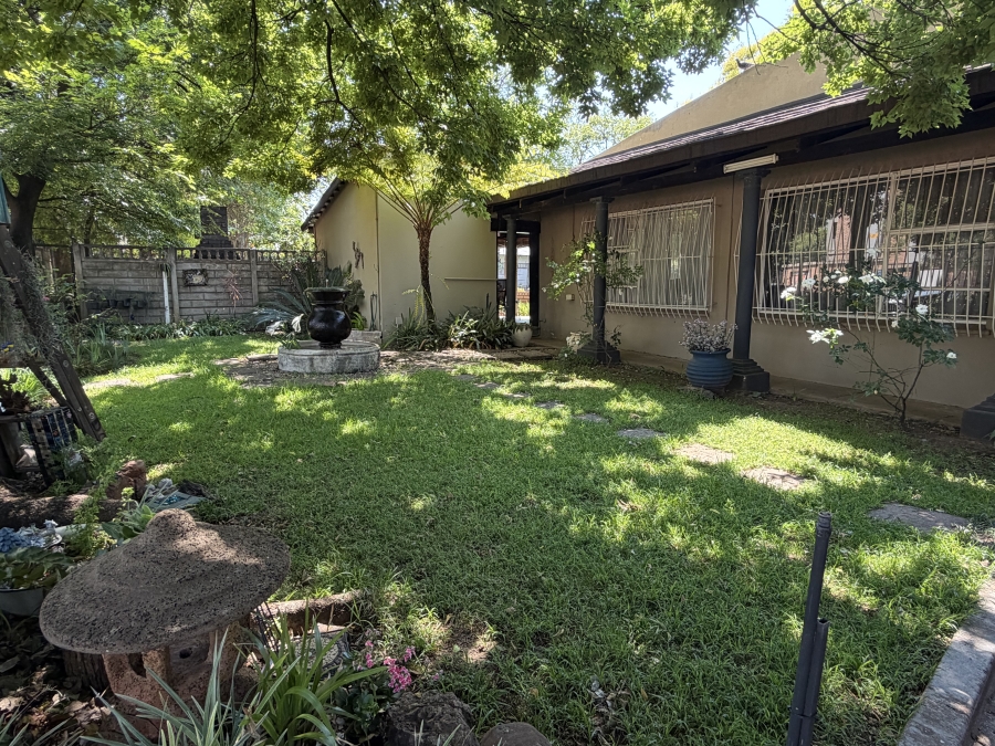 5 Bedroom Property for Sale in Moregloed Gauteng
