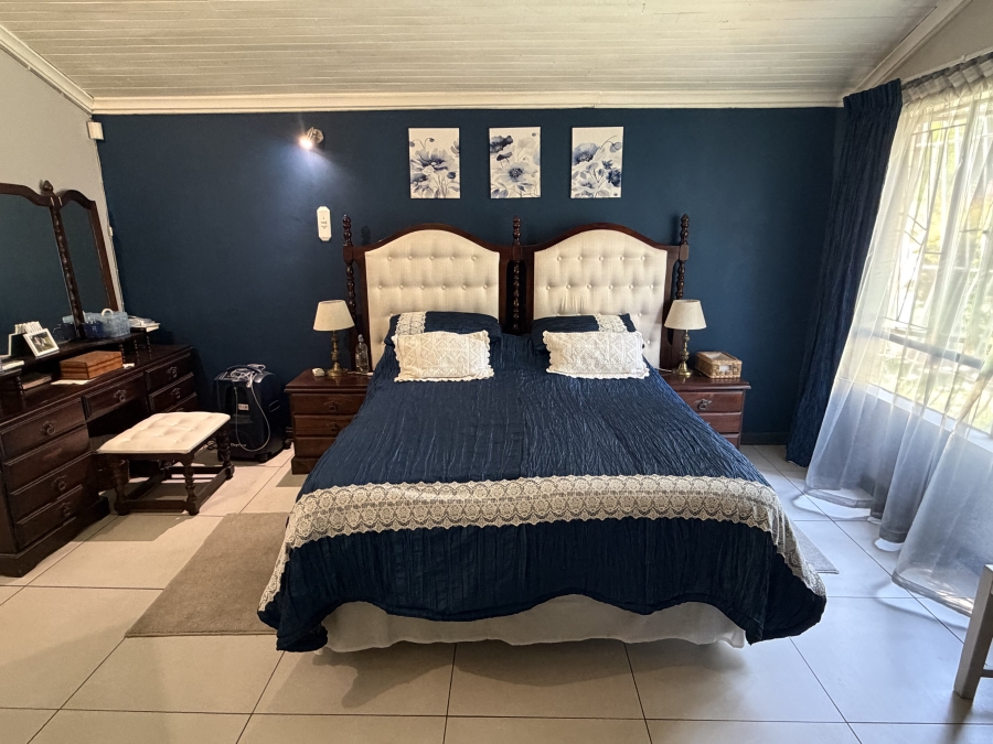 5 Bedroom Property for Sale in Moregloed Gauteng