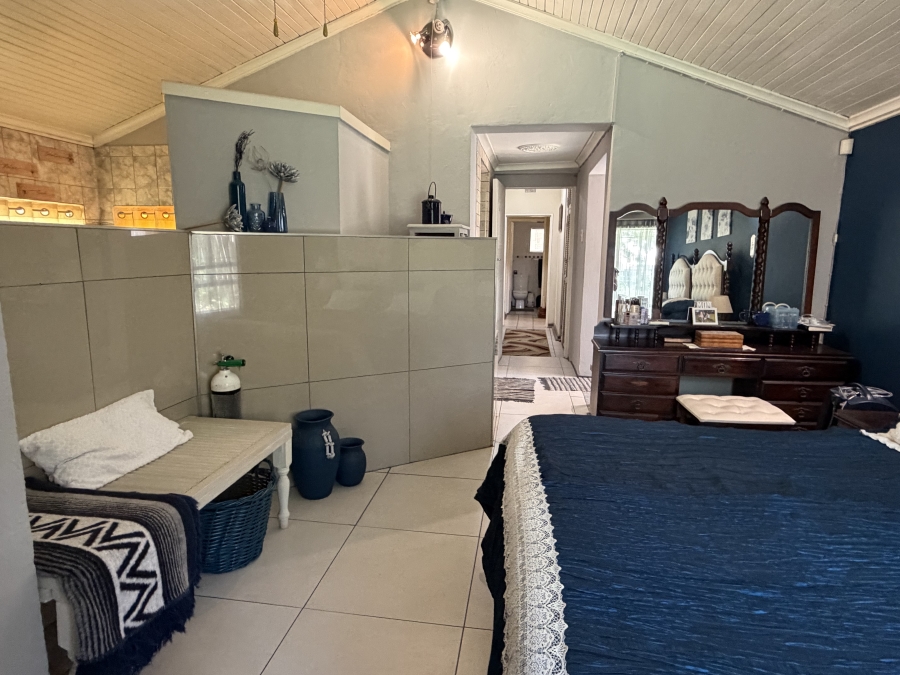 5 Bedroom Property for Sale in Moregloed Gauteng