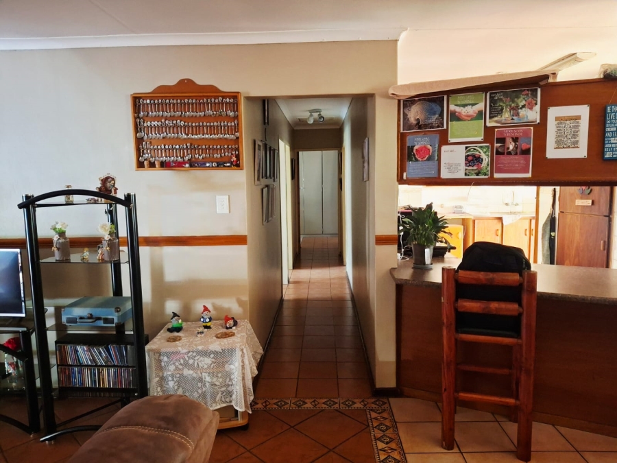 3 Bedroom Property for Sale in Waverley Gauteng