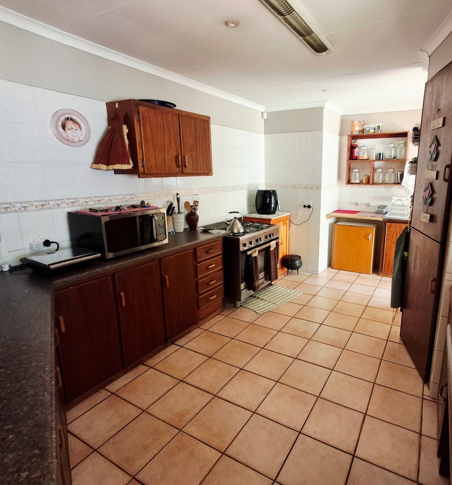 3 Bedroom Property for Sale in Waverley Gauteng