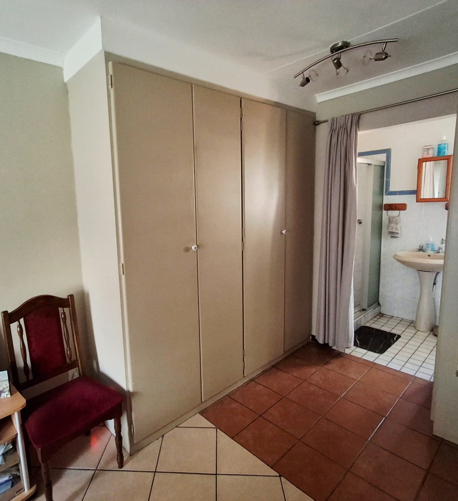 3 Bedroom Property for Sale in Waverley Gauteng