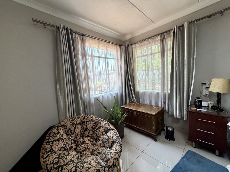 6 Bedroom Property for Sale in Ekklesia Gauteng