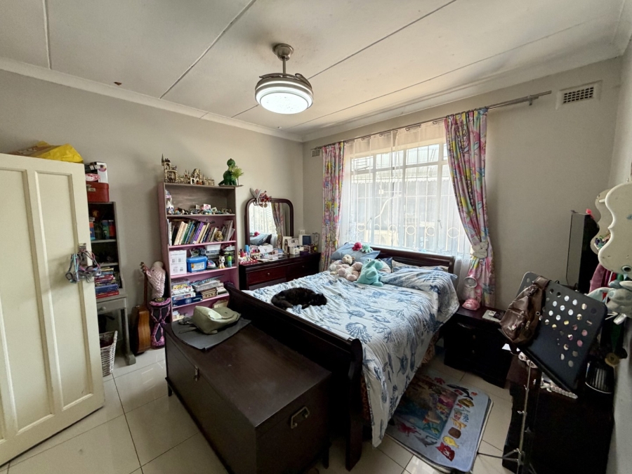 6 Bedroom Property for Sale in Ekklesia Gauteng