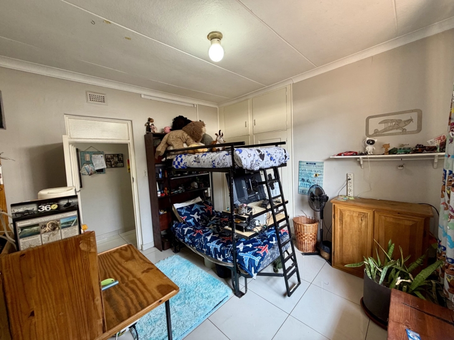 6 Bedroom Property for Sale in Ekklesia Gauteng