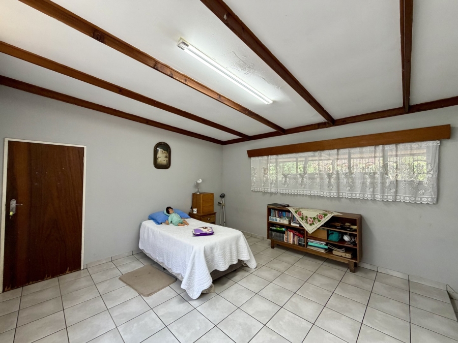 6 Bedroom Property for Sale in Ekklesia Gauteng