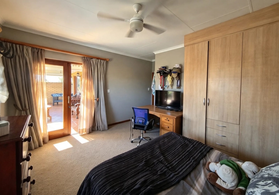 To Let 3 Bedroom Property for Rent in Magalieskruin Gauteng