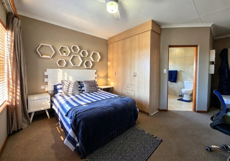 To Let 3 Bedroom Property for Rent in Magalieskruin Gauteng