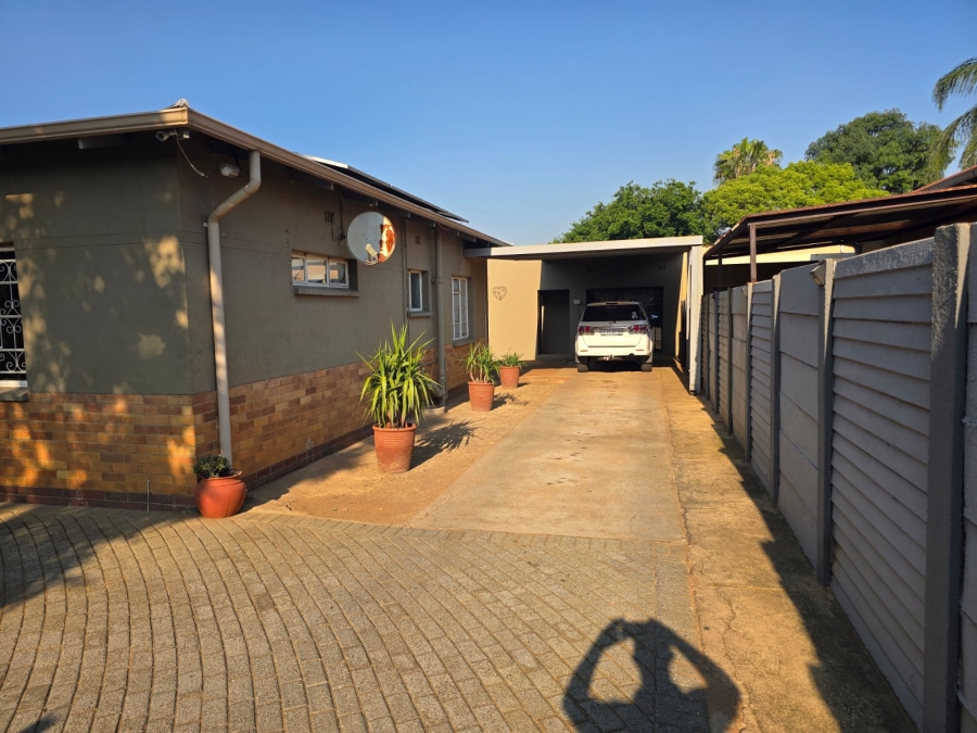 3 Bedroom Property for Sale in Villieria Gauteng