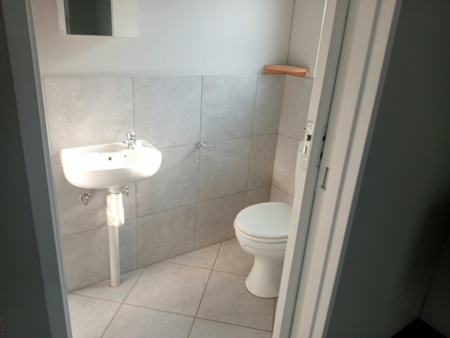 2 Bedroom Property for Sale in Norton Park Gauteng