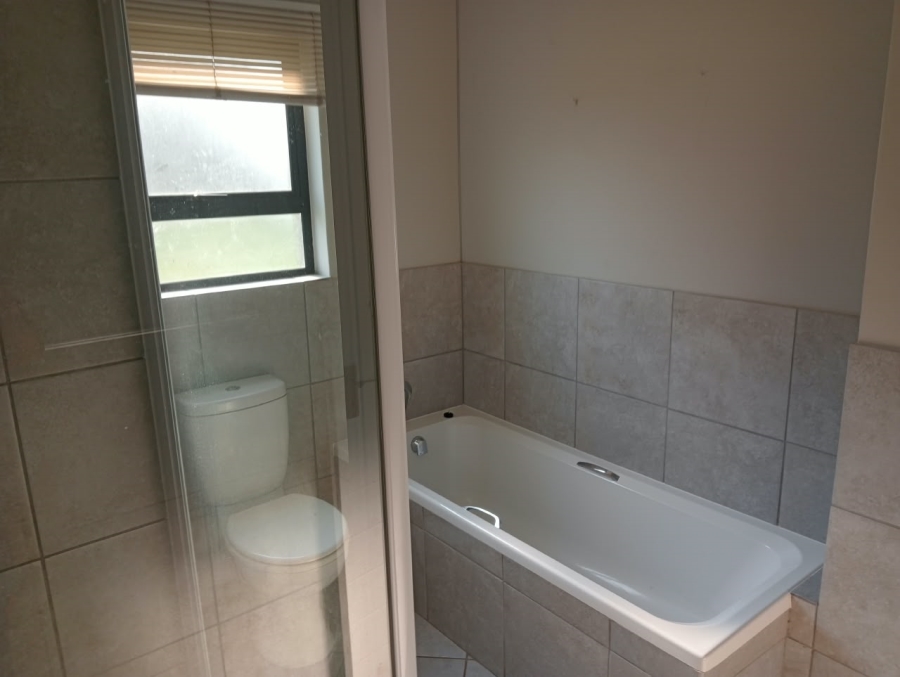 2 Bedroom Property for Sale in Norton Park Gauteng