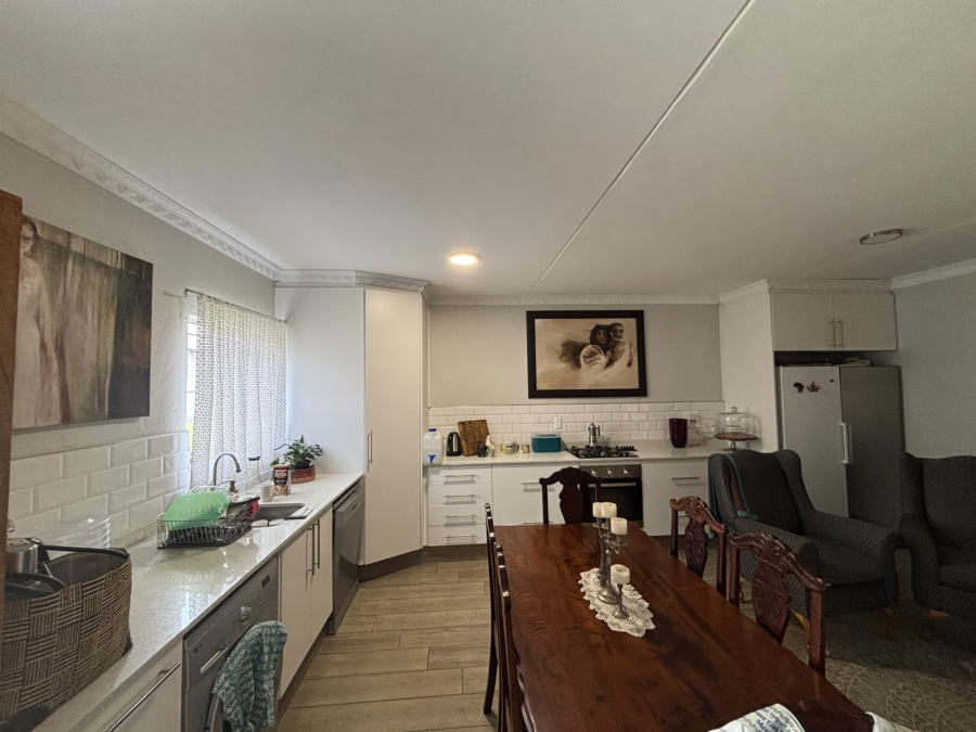 2 Bedroom Property for Sale in Greenstone Hill Gauteng