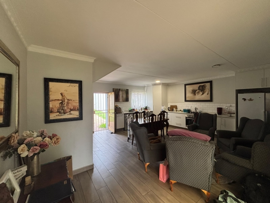 2 Bedroom Property for Sale in Greenstone Hill Gauteng