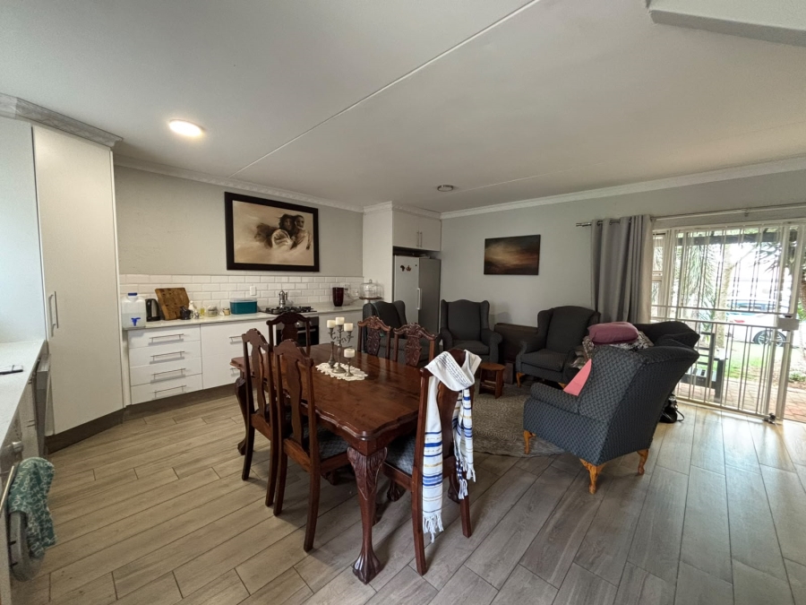 2 Bedroom Property for Sale in Greenstone Hill Gauteng