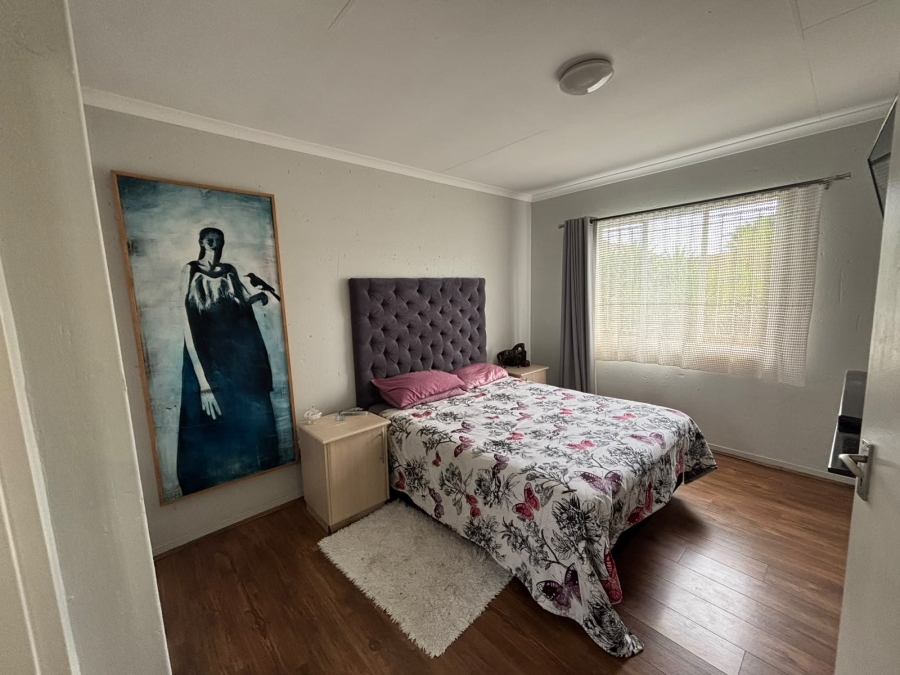 2 Bedroom Property for Sale in Greenstone Hill Gauteng