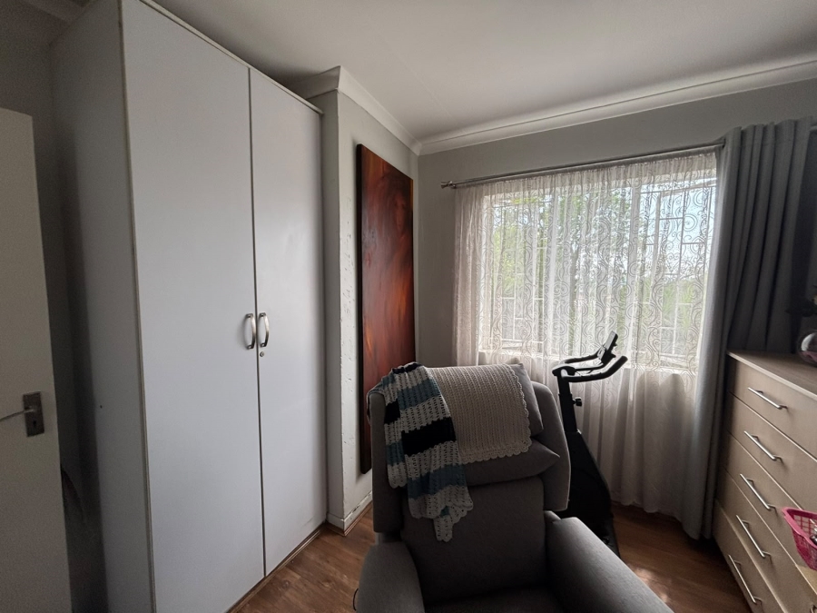 2 Bedroom Property for Sale in Greenstone Hill Gauteng