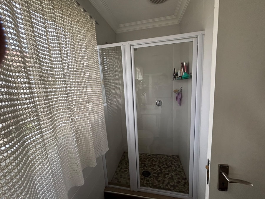 2 Bedroom Property for Sale in Greenstone Hill Gauteng