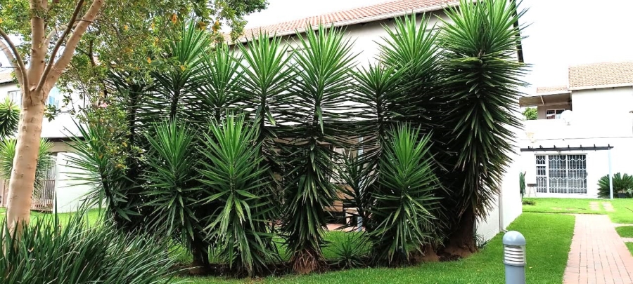 2 Bedroom Property for Sale in Greenstone Hill Gauteng