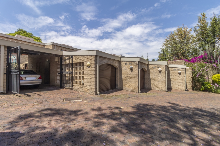 3 Bedroom Property for Sale in Bryanston Gauteng