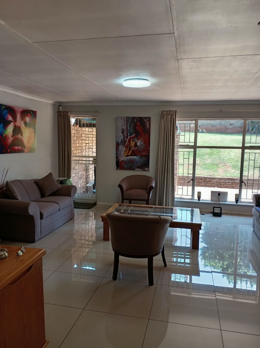 3 Bedroom Property for Sale in Lindhaven Gauteng