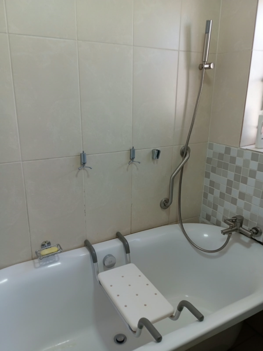 3 Bedroom Property for Sale in Lindhaven Gauteng