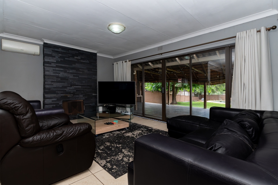 4 Bedroom Property for Sale in Wendywood Gauteng