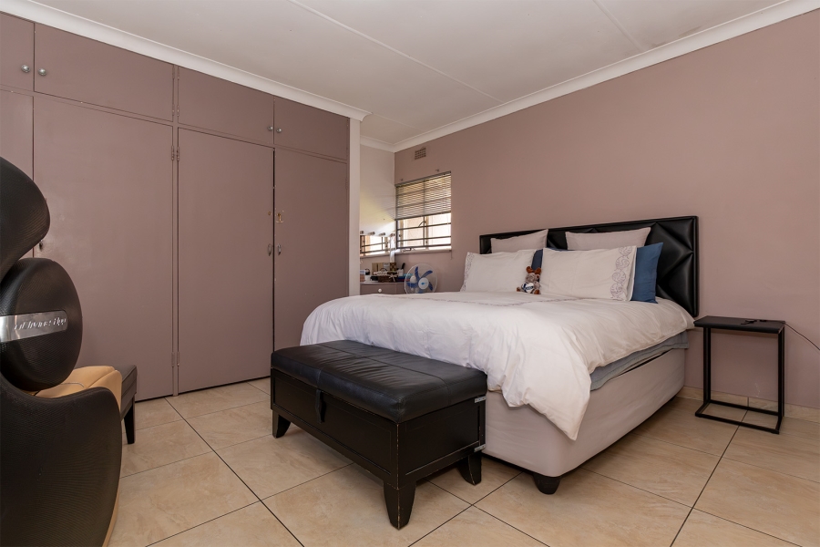 4 Bedroom Property for Sale in Wendywood Gauteng