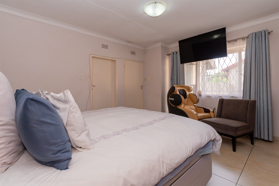 4 Bedroom Property for Sale in Wendywood Gauteng