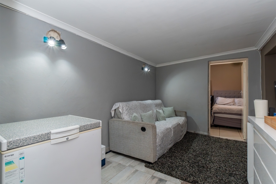 4 Bedroom Property for Sale in Wendywood Gauteng