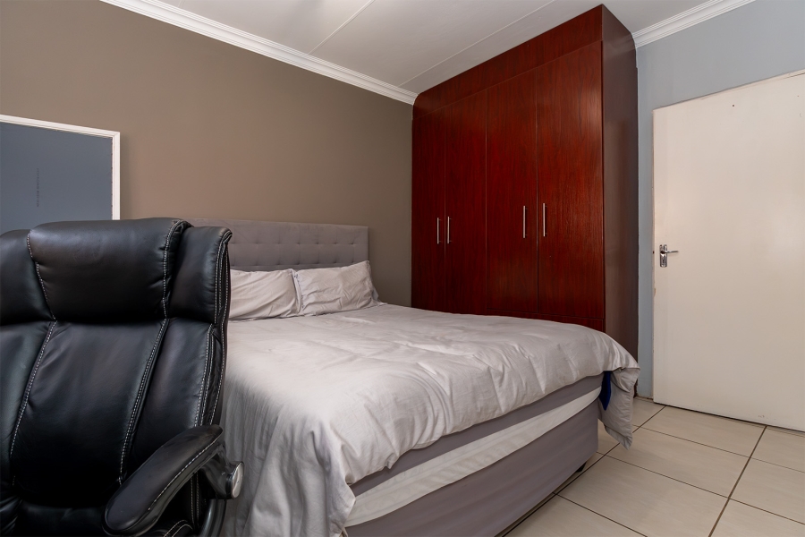 4 Bedroom Property for Sale in Wendywood Gauteng