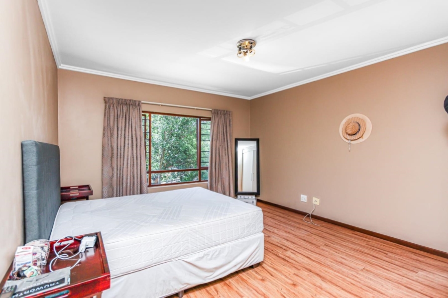 3 Bedroom Property for Sale in Broadacres Gauteng