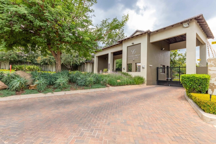 3 Bedroom Property for Sale in Broadacres Gauteng