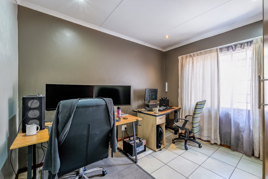 3 Bedroom Property for Sale in Equestria Gauteng