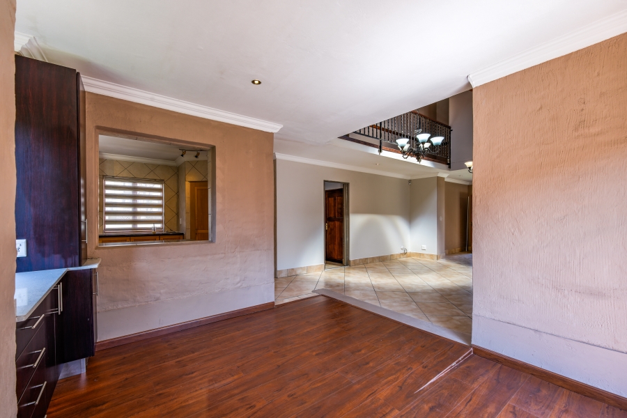 3 Bedroom Property for Sale in Faerie Glen Gauteng