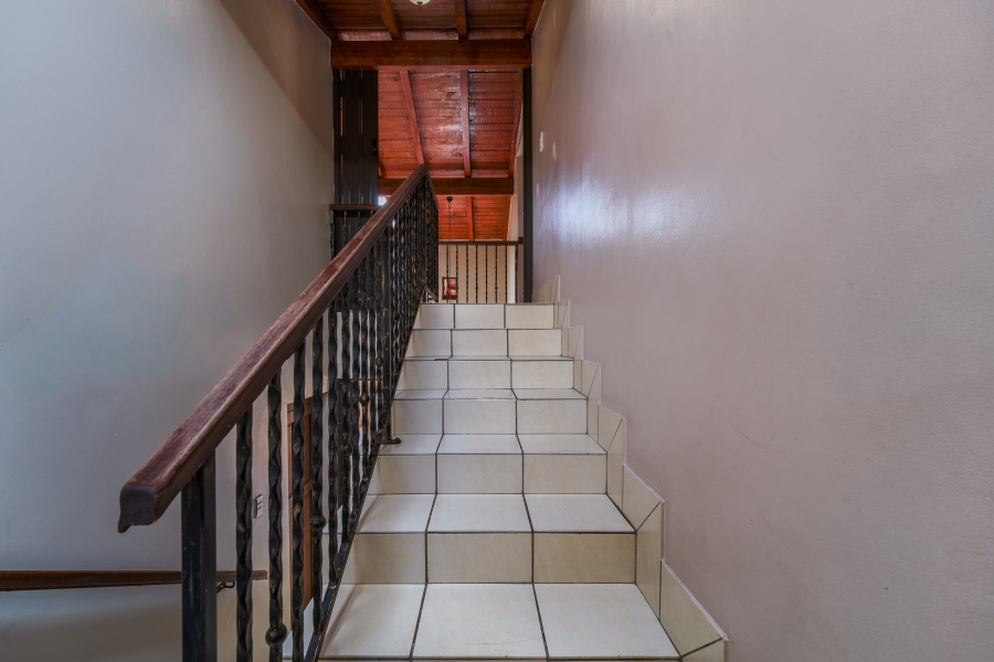 3 Bedroom Property for Sale in Faerie Glen Gauteng