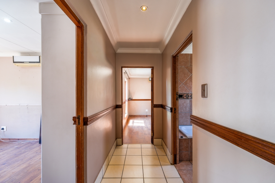 3 Bedroom Property for Sale in Faerie Glen Gauteng
