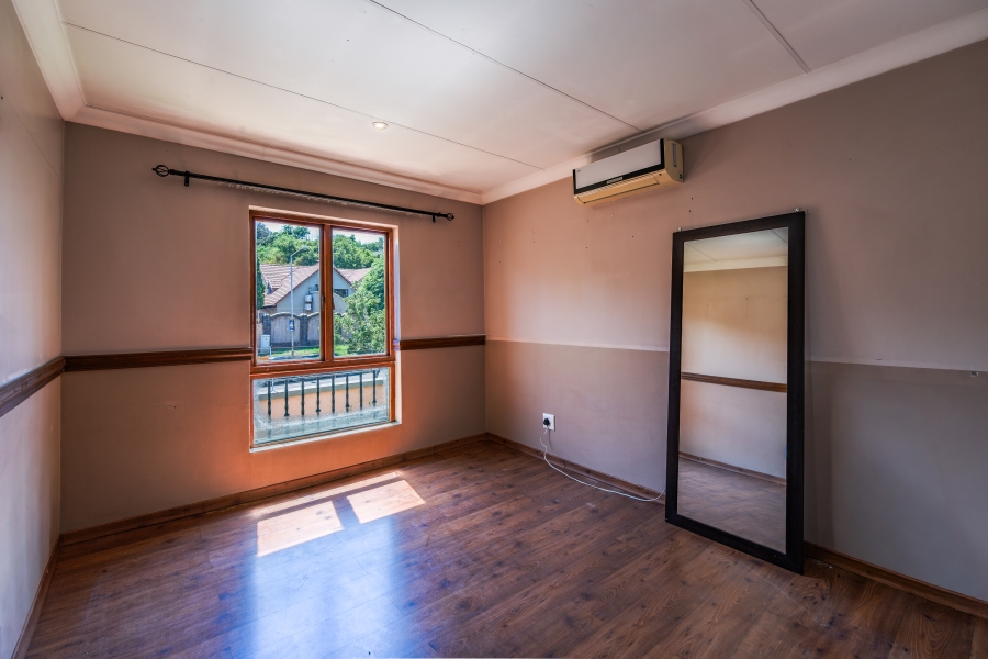 3 Bedroom Property for Sale in Faerie Glen Gauteng